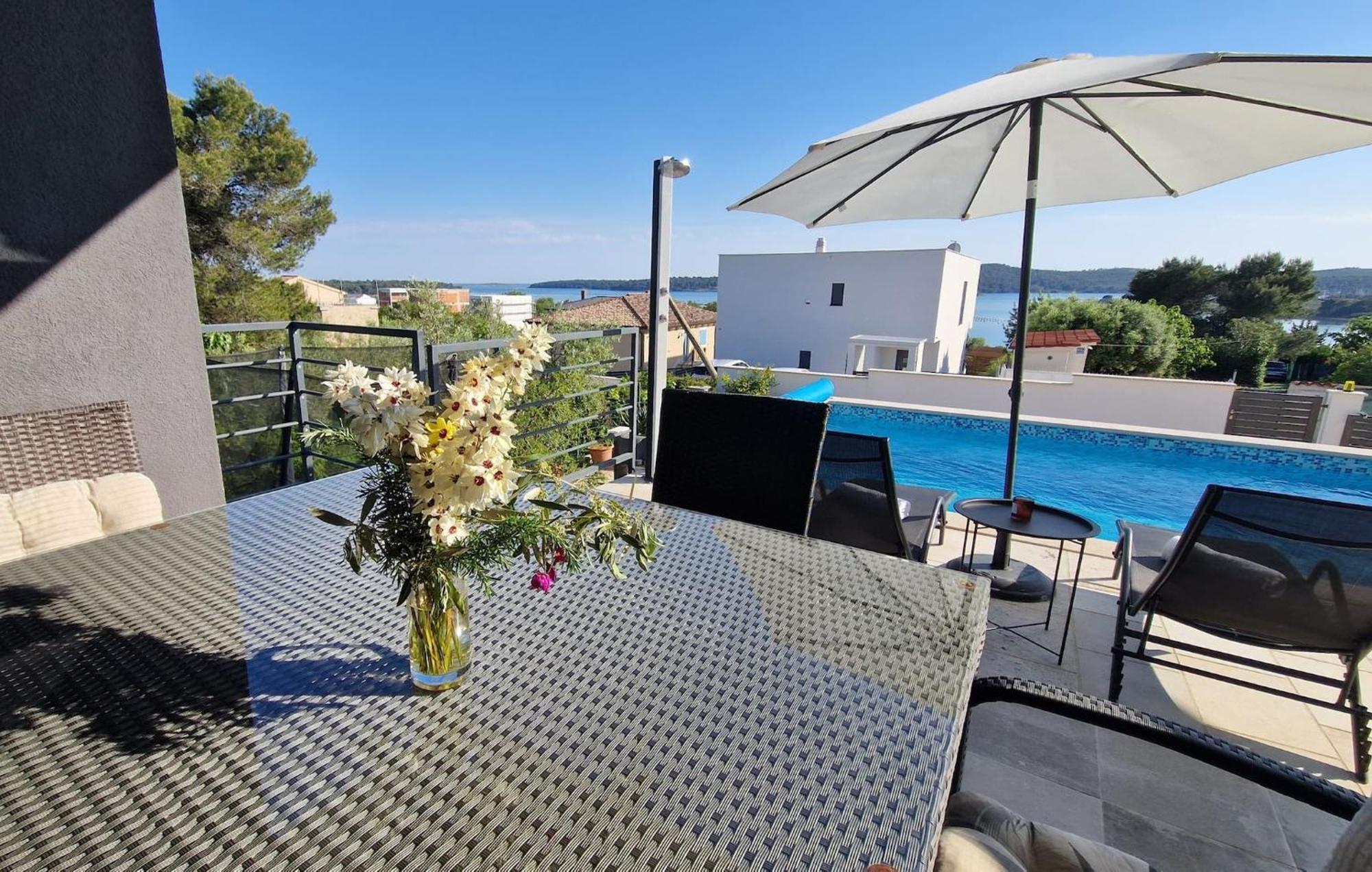 Villa Pura Vida With Sea View Pula Dış mekan fotoğraf